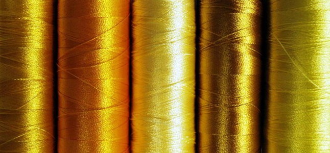 Золотые нитки для вышивки.